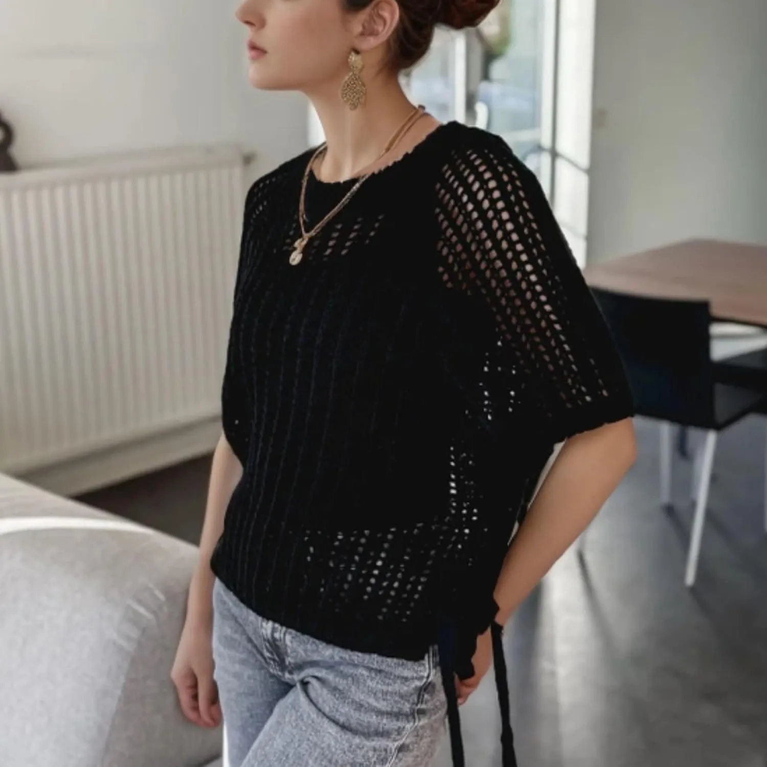 FindThy Womens Chunky Cropped Sweater Vest Side Bow Tie Crew Neck Trendy Pullover Knit Tank Tops