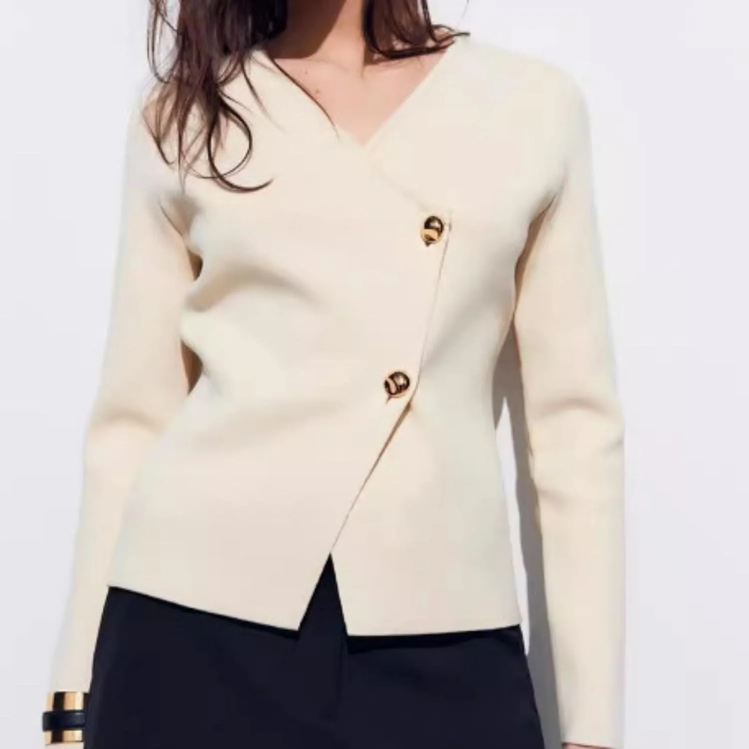 FindThy Womens V-Neck Cardigan Sweater Trendy Slim Fit Long Sleeve Button Up Solid Color Knitted Outerwear Top